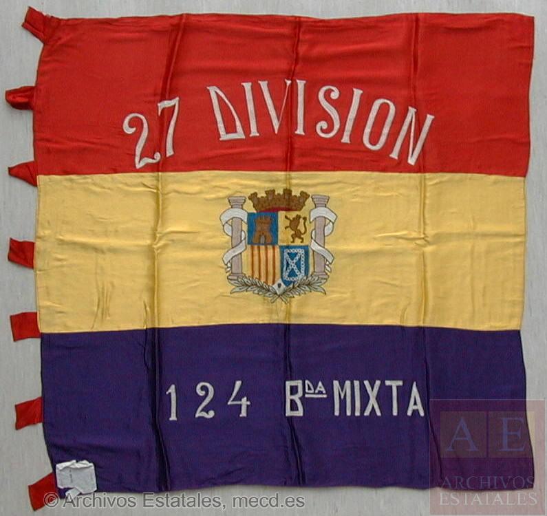 Bandera de la 124 Brigada Mixta de la 27 División que se conserva en el Centro Documental de la Memoria Histórica