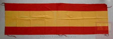 Bandera nacional española que se conserva en el Centro Documental de la Memoria Histórica